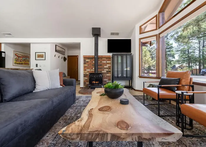 Pines & Hot Tub Country Club Holiday home