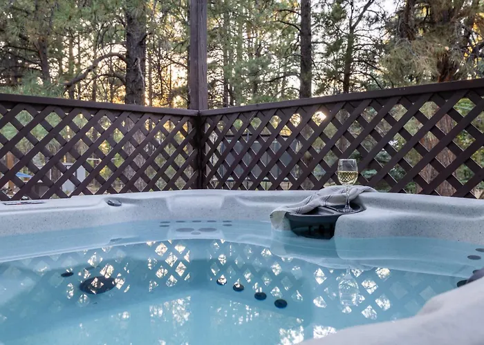 Pines & Hot Tub Country Club Holiday home *